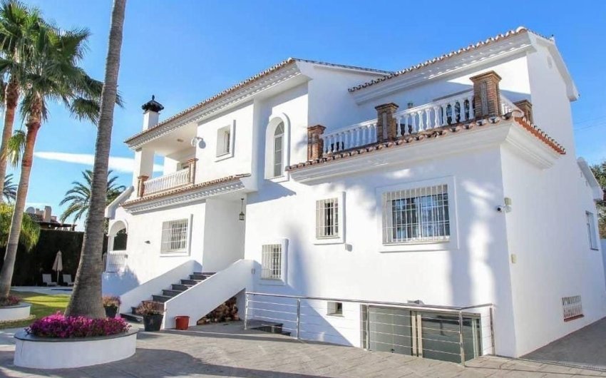 Herverkoop - Villa -
Marbella - Nueva Andalucía