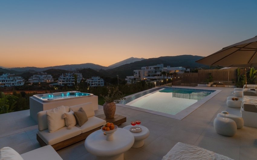 Herverkoop - Villa -
Marbella - Nueva Andalucía