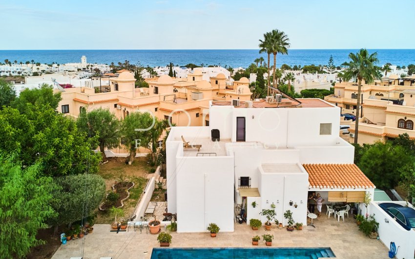 Herverkoop - Villa -
Mojacar - Mojácar