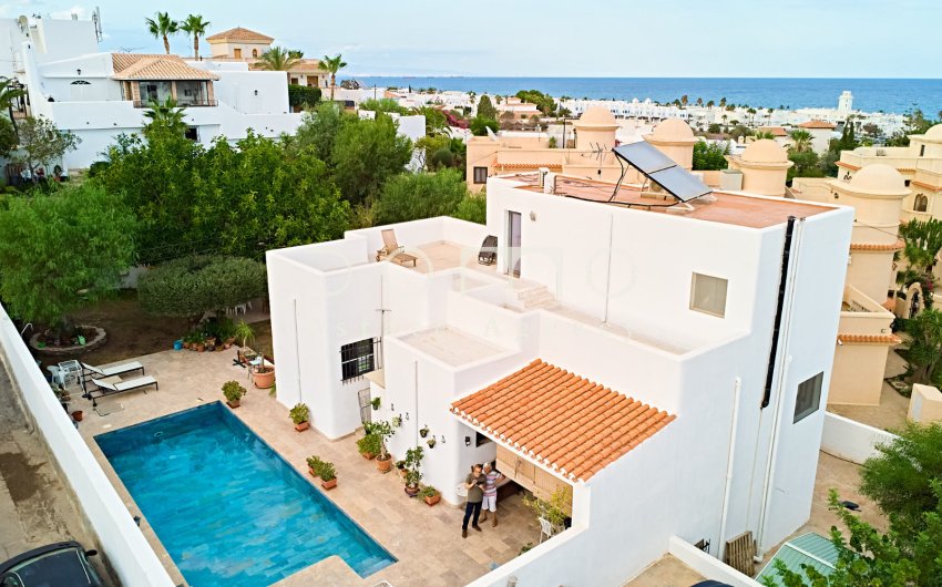 Herverkoop - Villa -
Mojacar - Mojácar