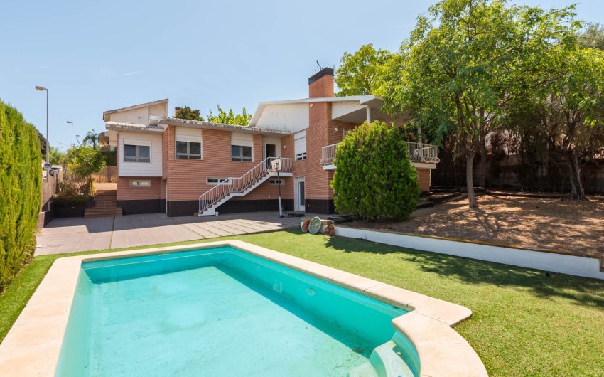 Herverkoop - Villa -
MOLINA DEL SEGURA