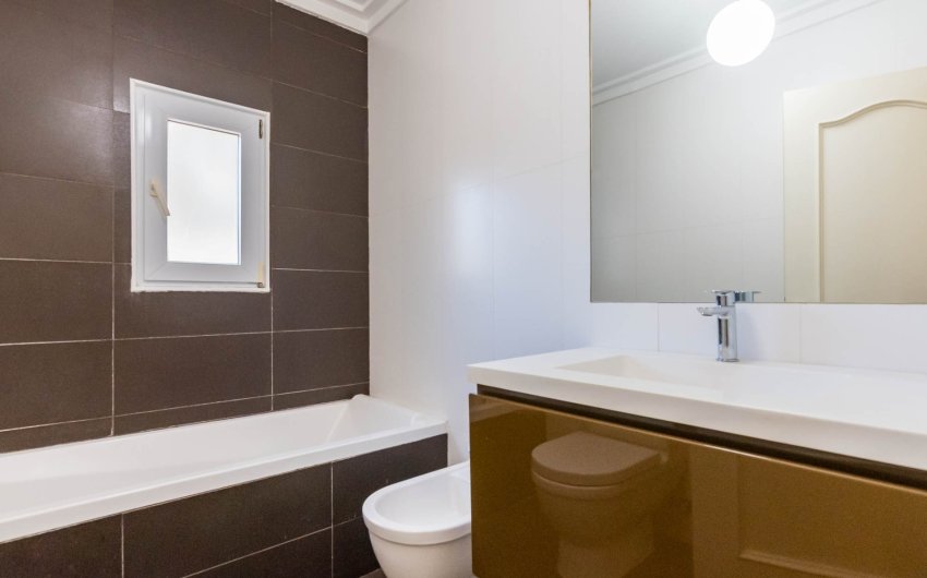 Herverkoop - Villa -
MOLINA DEL SEGURA