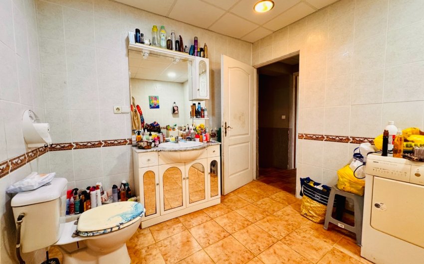 Herverkoop - Villa -
Monóvar - Monovar