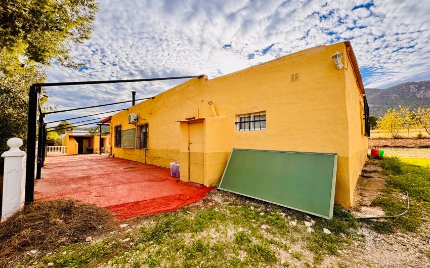 Herverkoop - Villa -
Monóvar - Monovar