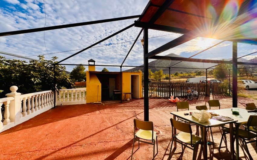 Herverkoop - Villa -
Monóvar - Monovar