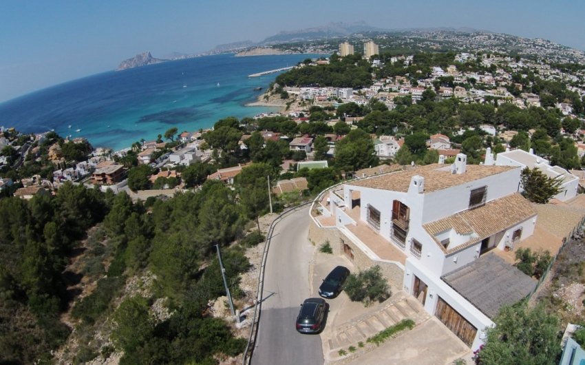 Herverkoop - Villa -
Moraira - Benimeit