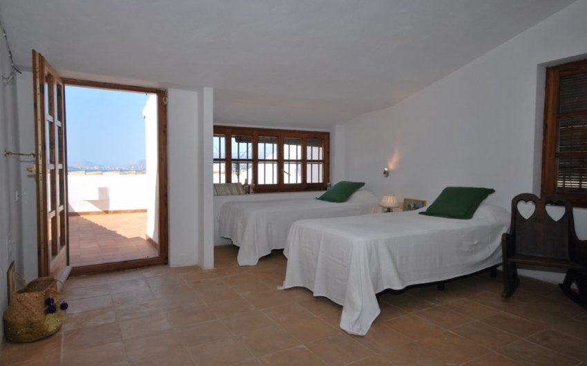 Herverkoop - Villa -
Moraira - Benimeit