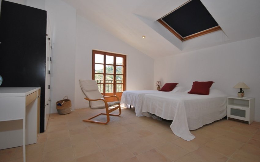 Herverkoop - Villa -
Moraira - Benimeit