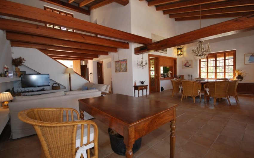 Herverkoop - Villa -
Moraira - Benimeit