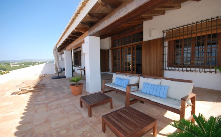 Herverkoop - Villa -
Moraira - Benimeit