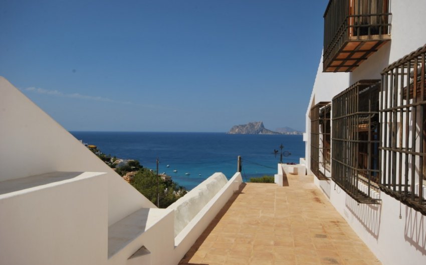 Herverkoop - Villa -
Moraira - Benimeit