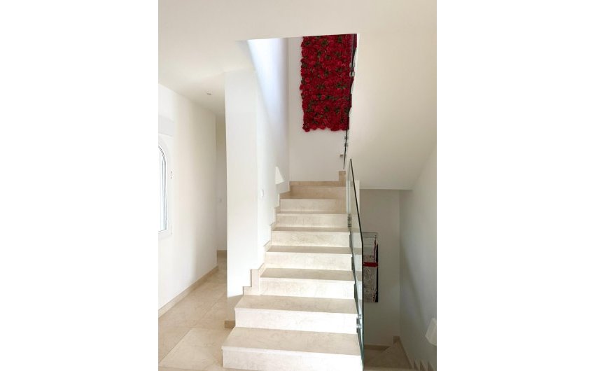 Herverkoop - Villa -
Moraira - El Portet