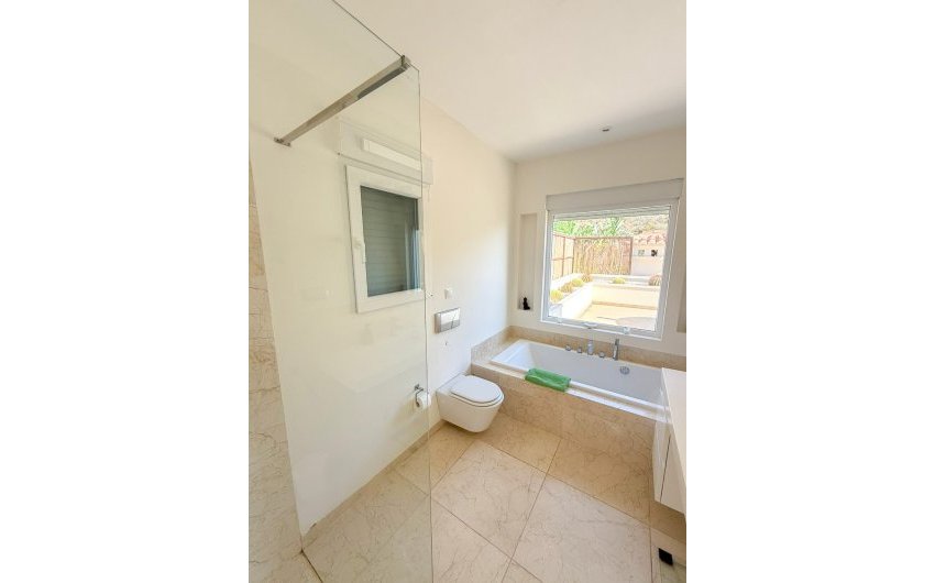 Herverkoop - Villa -
Moraira - El Portet