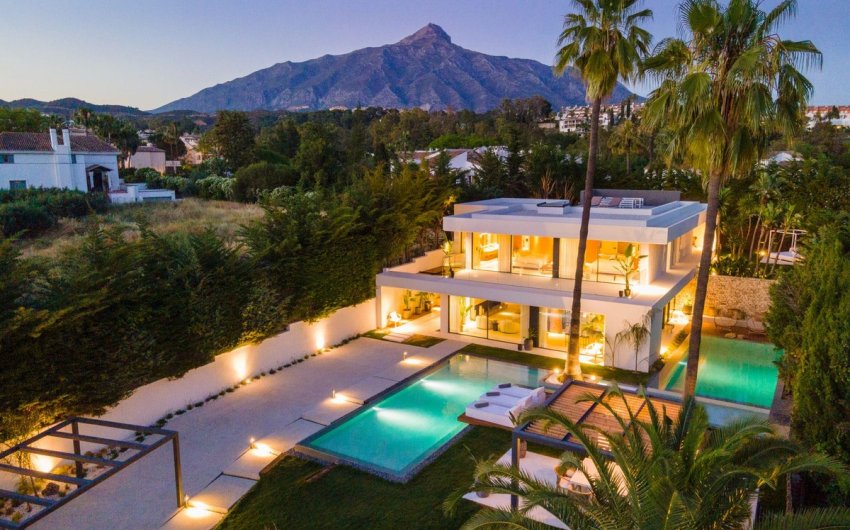 Herverkoop - Villa -
Nueva Andalucía - Costa del Sol