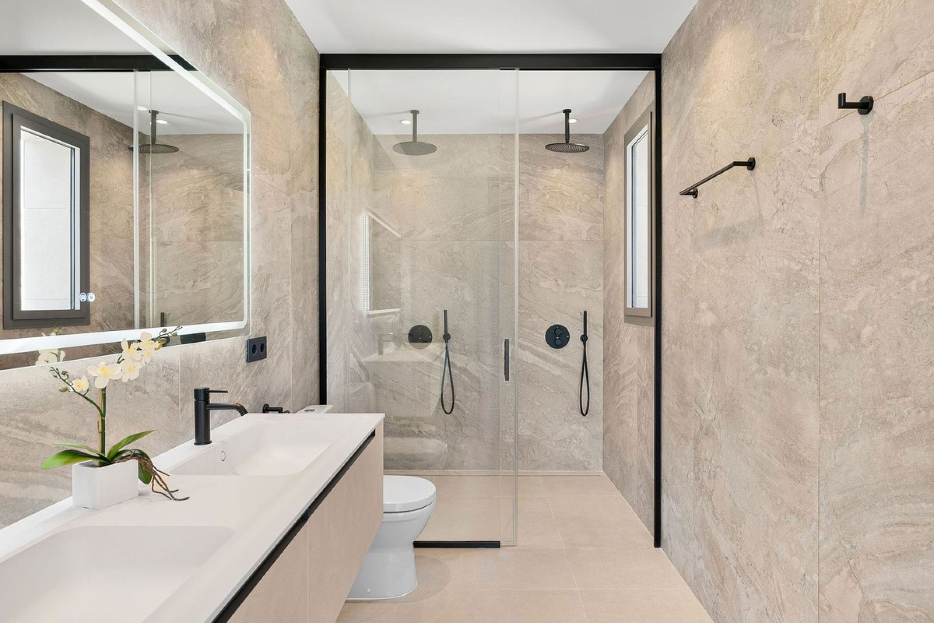 Herverkoop - Villa -
Nueva Andalucía - Costa del Sol