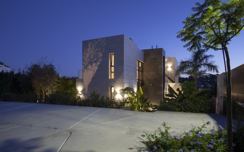 Herverkoop - Villa -
Nueva Andalucía - Costa del Sol