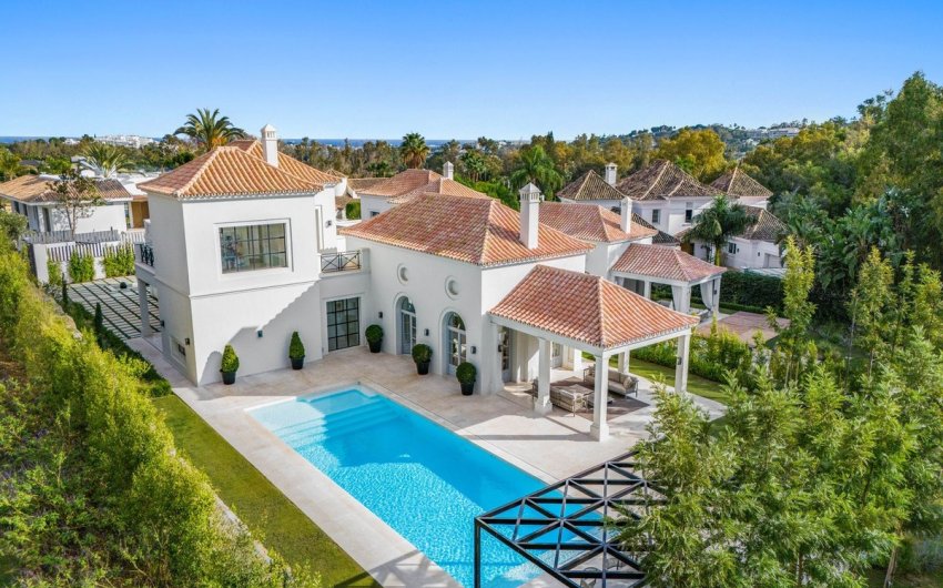 Herverkoop - Villa -
Nueva Andalucía - Costa del Sol