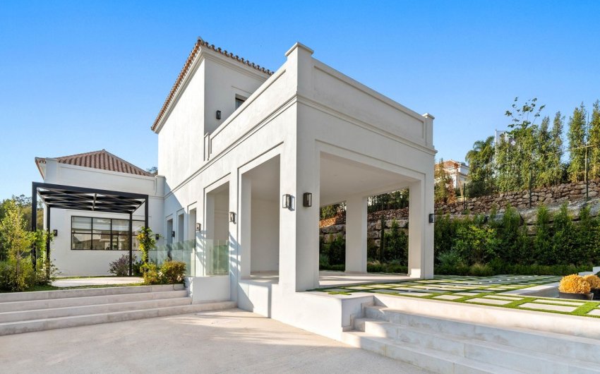 Herverkoop - Villa -
Nueva Andalucía - Costa del Sol