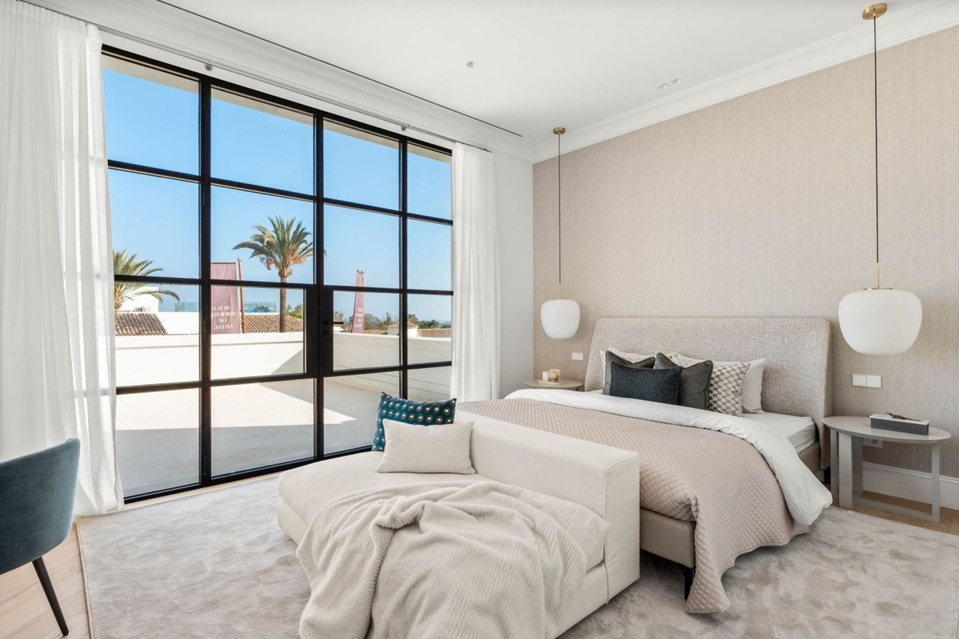 Herverkoop - Villa -
Nueva Andalucía - Costa del Sol