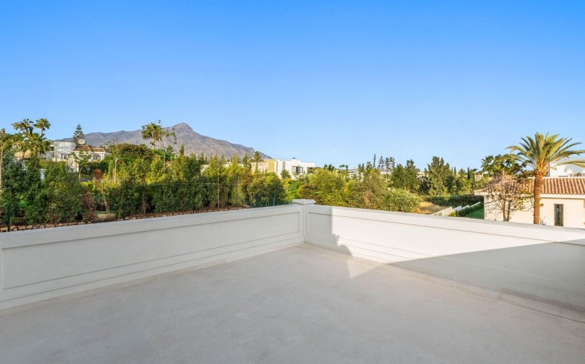 Herverkoop - Villa -
Nueva Andalucía - Costa del Sol