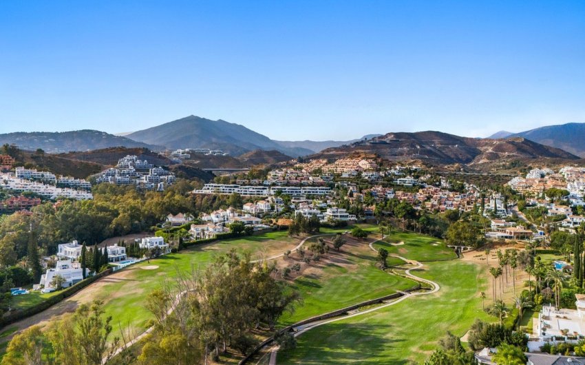 Herverkoop - Villa -
Nueva Andalucía - Costa del Sol