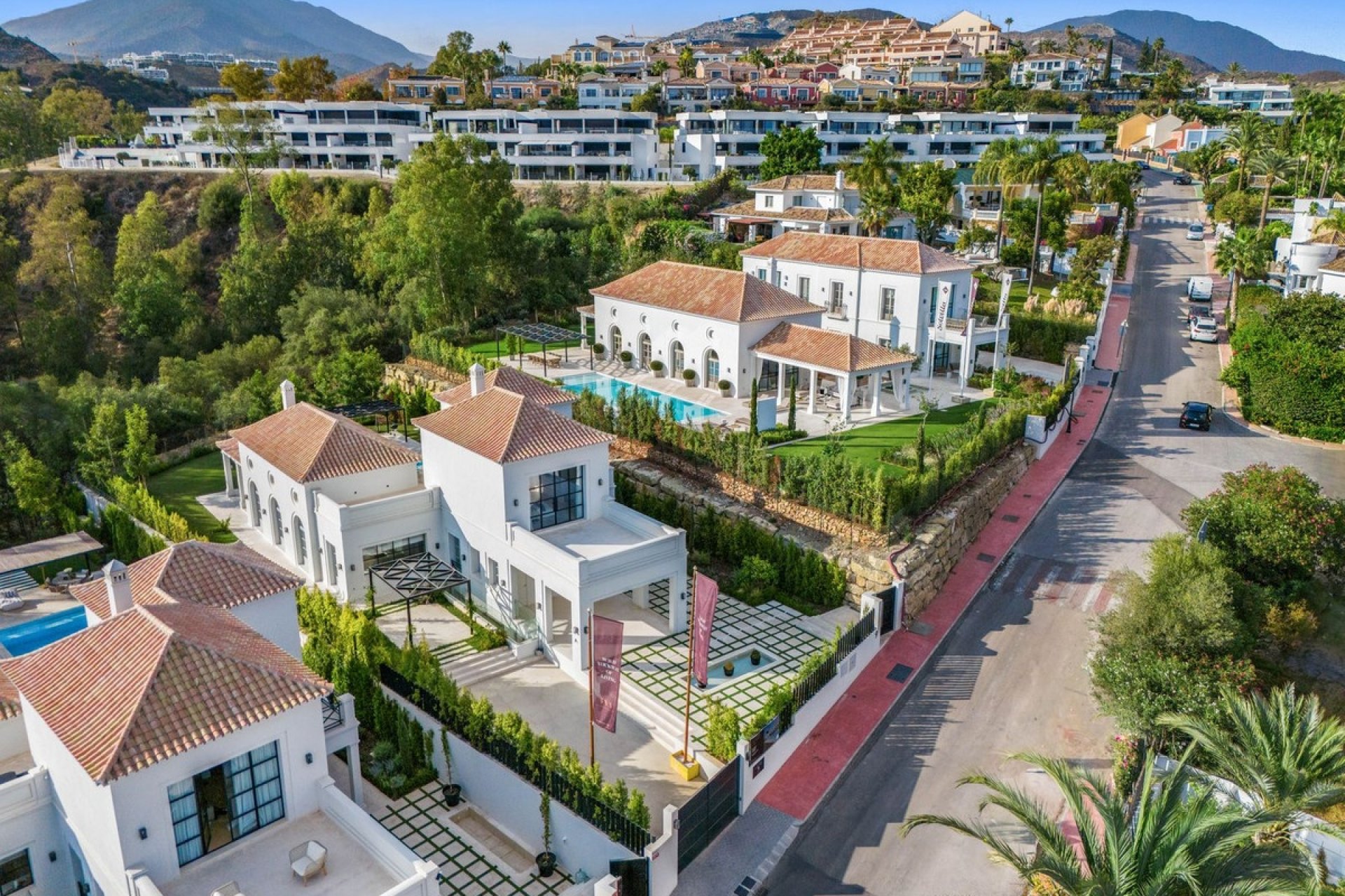 Herverkoop - Villa -
Nueva Andalucía - Costa del Sol