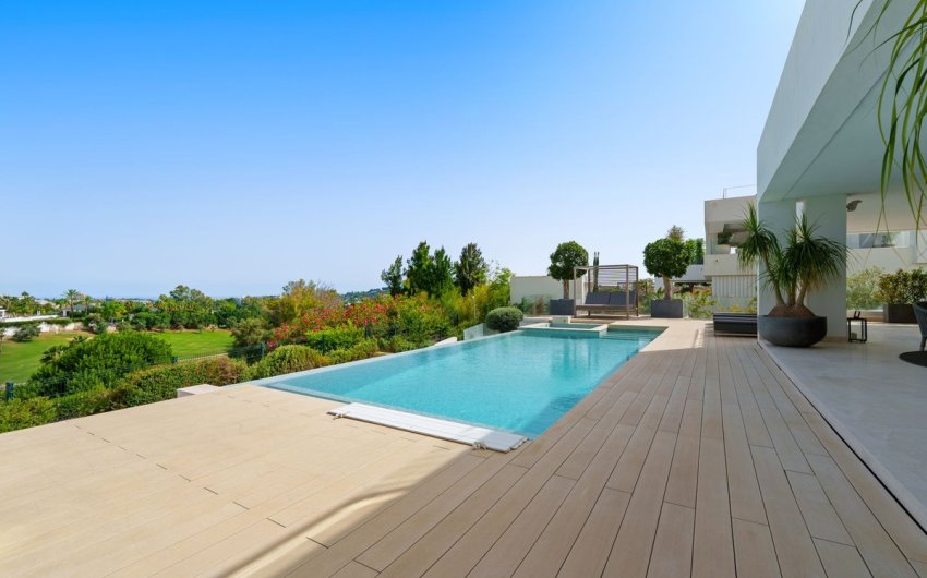 Herverkoop - Villa -
Nueva Andalucía - Costa del Sol