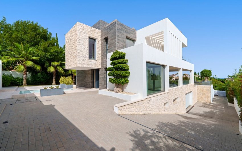 Herverkoop - Villa -
Nueva Andalucía - Costa del Sol