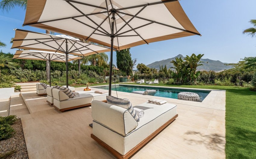 Herverkoop - Villa -
Nueva Andalucía - Costa del Sol