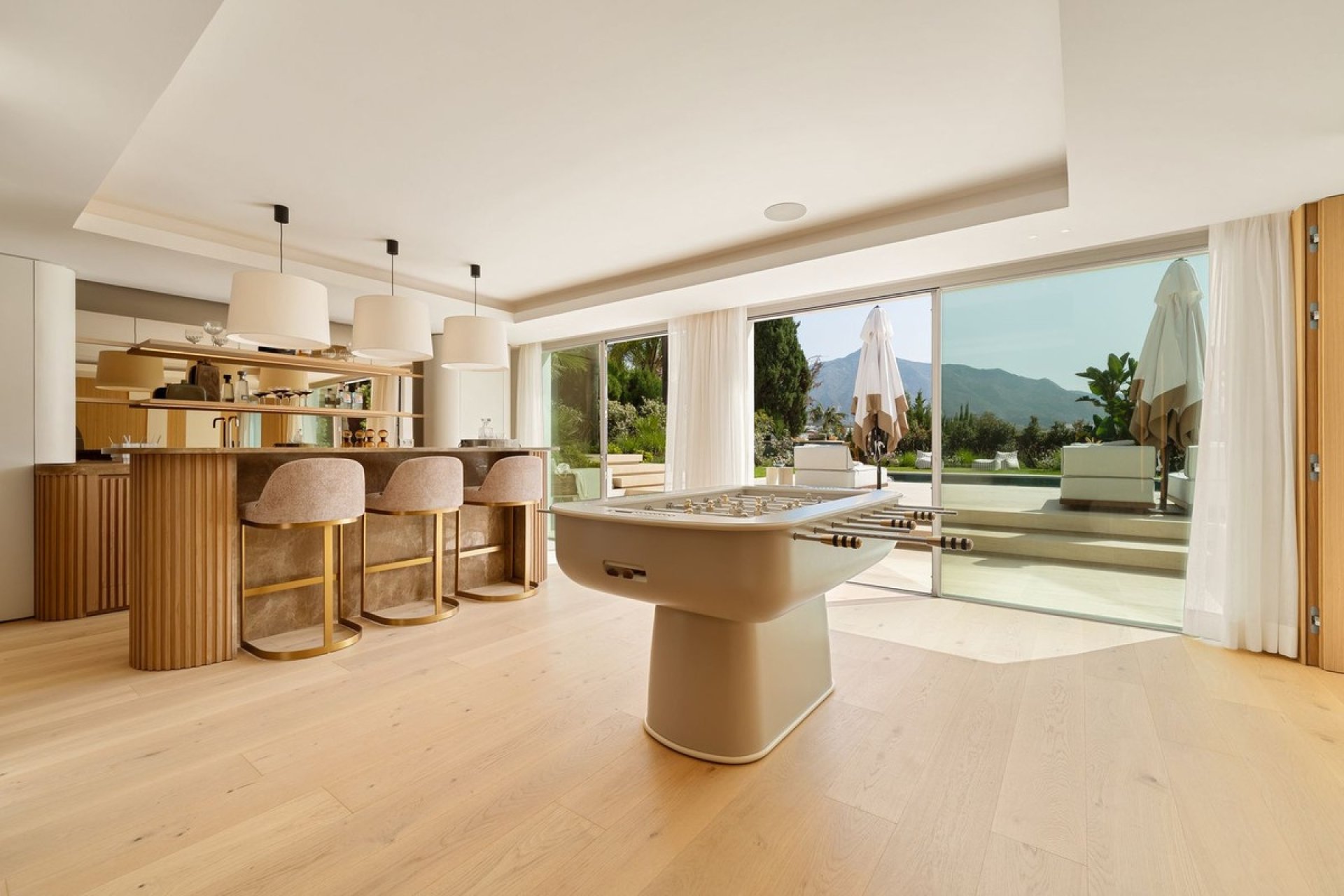 Herverkoop - Villa -
Nueva Andalucía - Costa del Sol