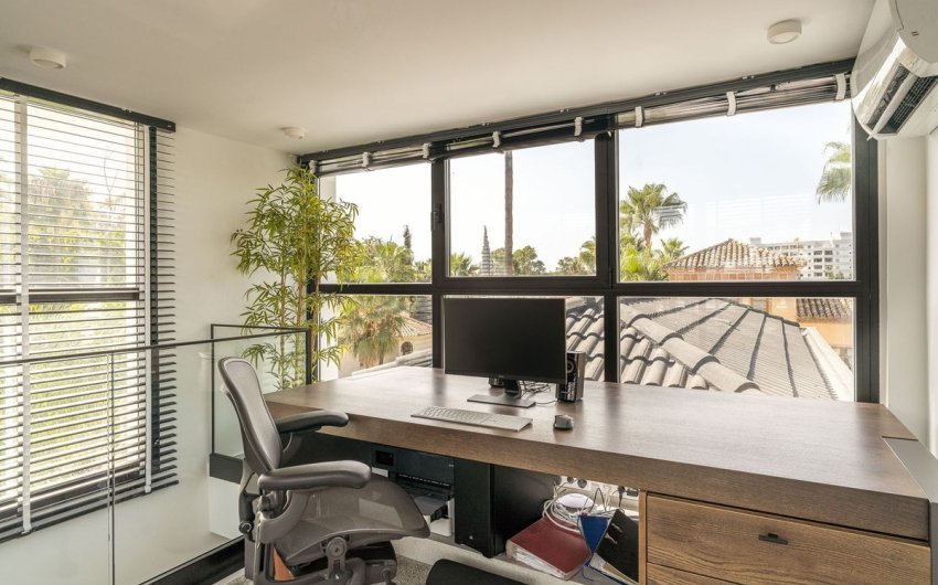 Herverkoop - Villa -
Nueva Andalucía - Costa del Sol