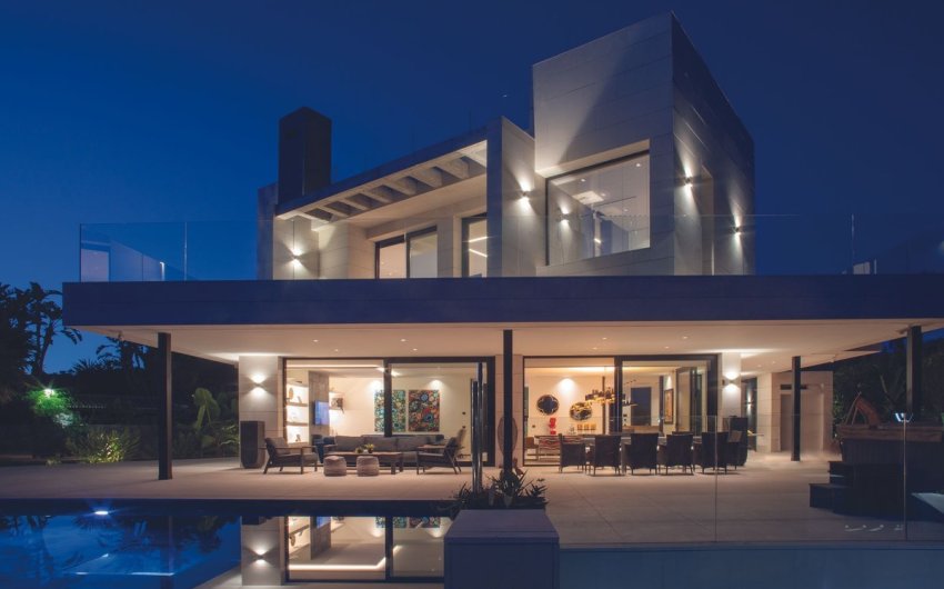 Herverkoop - Villa -
Nueva Andalucía - Costa del Sol