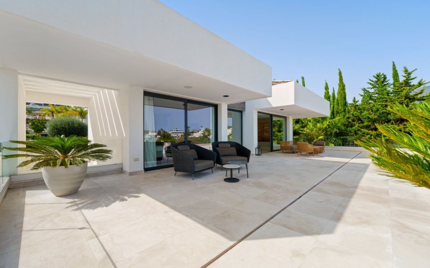 Herverkoop - Villa -
Nueva Andalucía - Costa del Sol