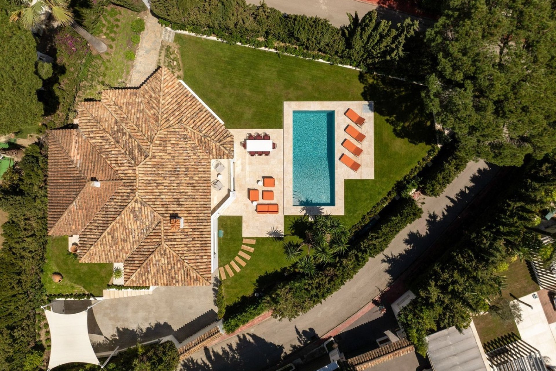 Herverkoop - Villa -
Nueva Andalucía - Costa del Sol
