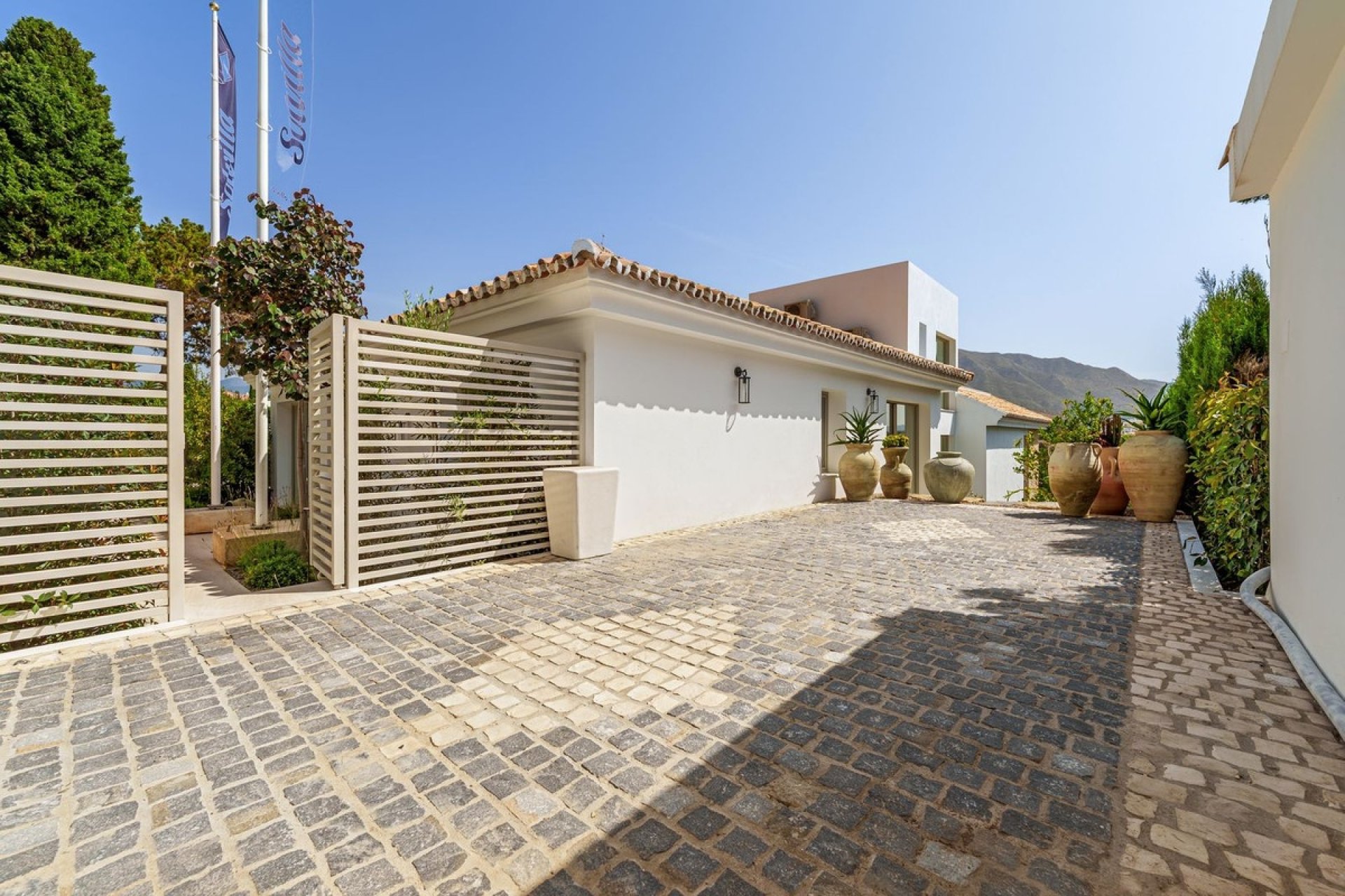 Herverkoop - Villa -
Nueva Andalucía - Costa del Sol