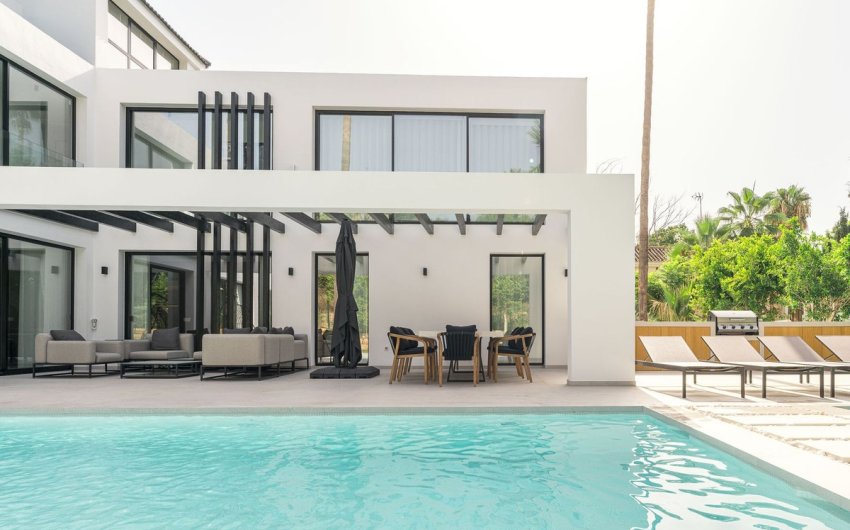 Herverkoop - Villa -
Nueva Andalucía - Costa del Sol