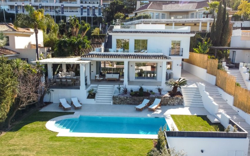 Herverkoop - Villa -
Nueva Andalucía - Costa del Sol