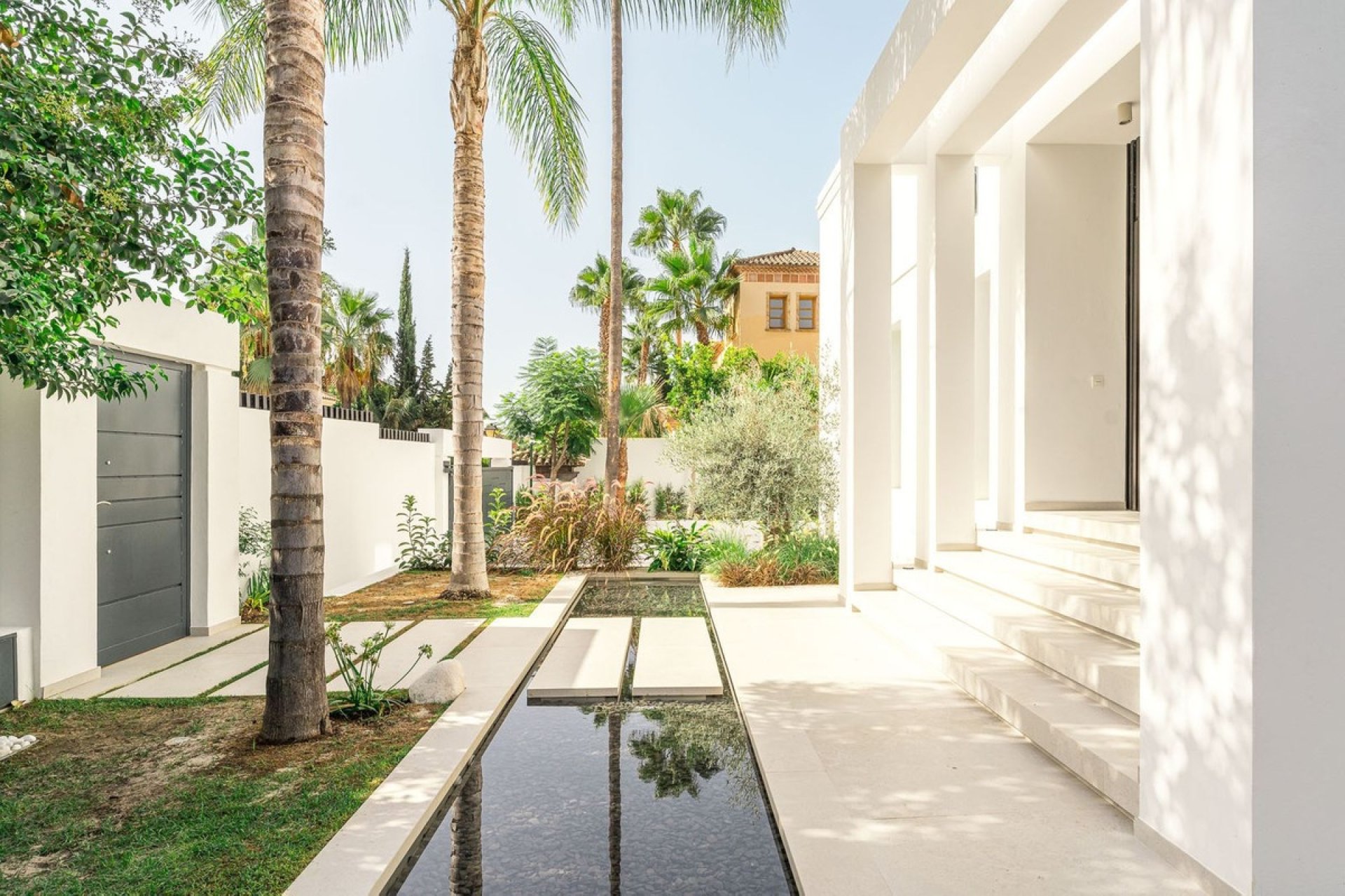 Herverkoop - Villa -
Nueva Andalucía - Costa del Sol