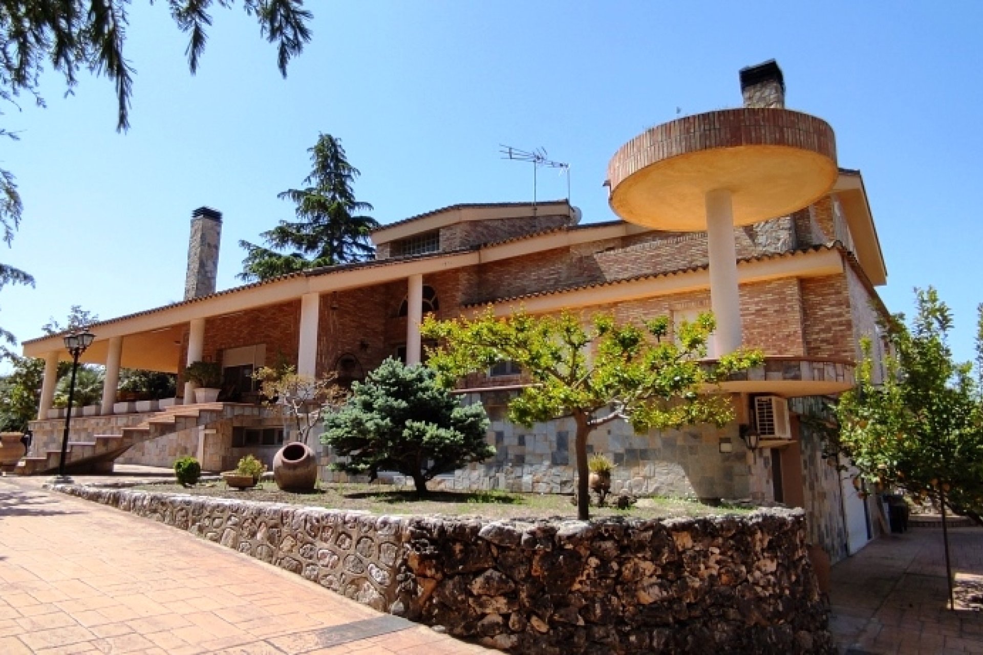 Herverkoop - Villa -
Ontinyent