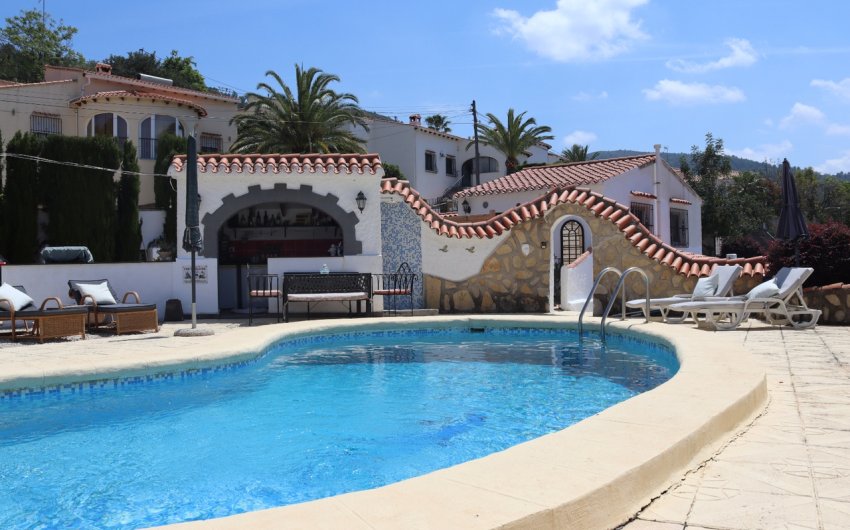Herverkoop - Villa -
Orba - Inland