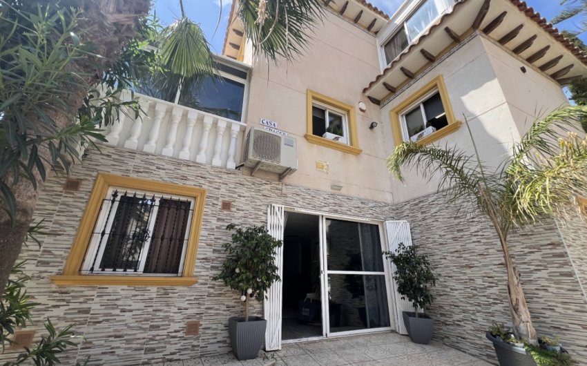 Herverkoop - Villa -
Orihuela - Costa Blanca Sur