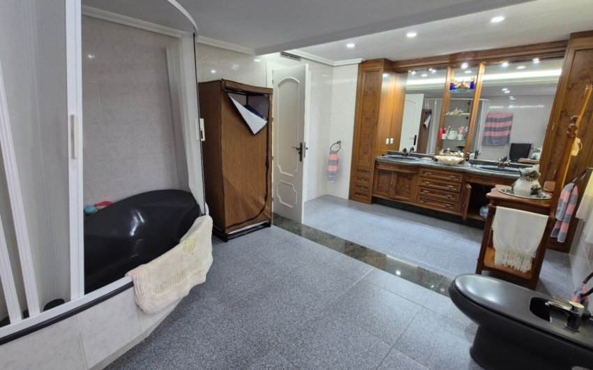 Herverkoop - Villa -
Orihuela - Costa Blanca Sur