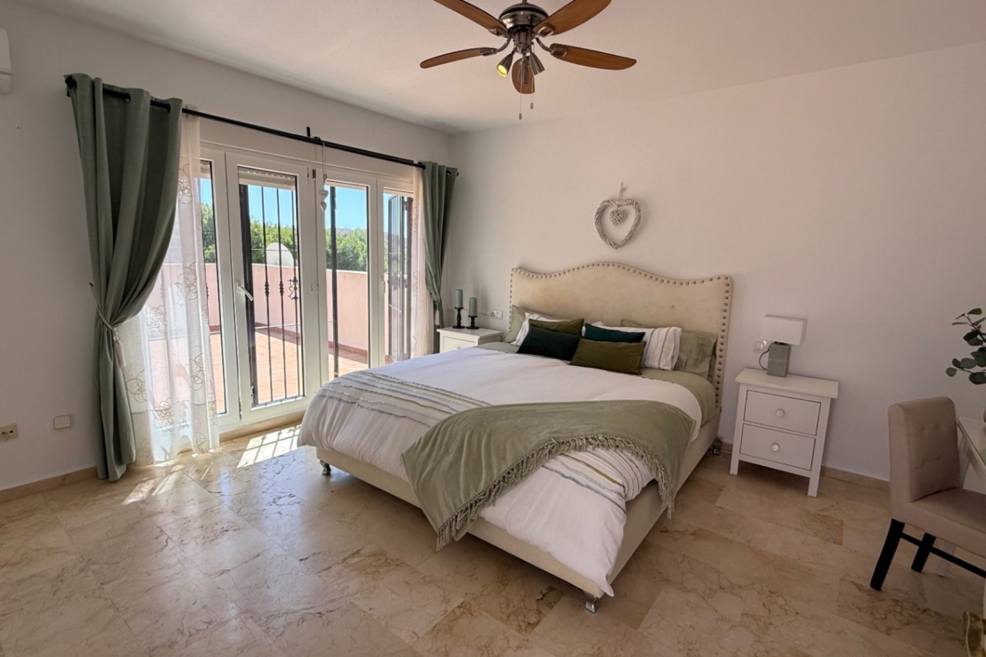 Herverkoop - Villa -
Orihuela - Costa Blanca