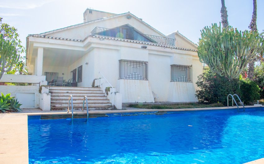 Herverkoop - Villa -
Orihuela Costa - Cabo Roig