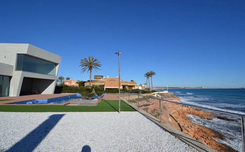 Herverkoop - Villa -
Orihuela Costa - Cabo Roig