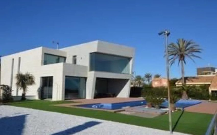 Herverkoop - Villa -
Orihuela Costa - Cabo Roig