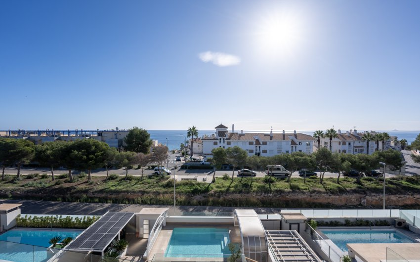 Herverkoop - Villa -
Orihuela Costa - Cabo Roig