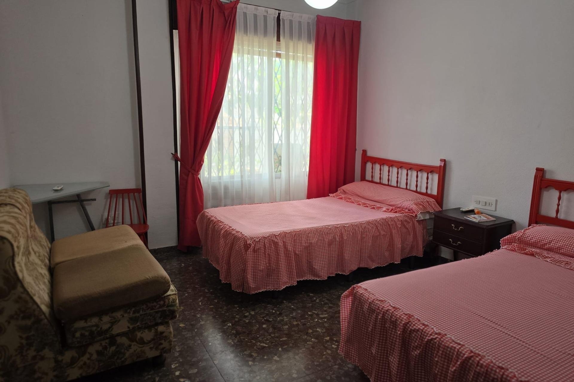 Herverkoop - Villa -
Orihuela Costa - Campoamor