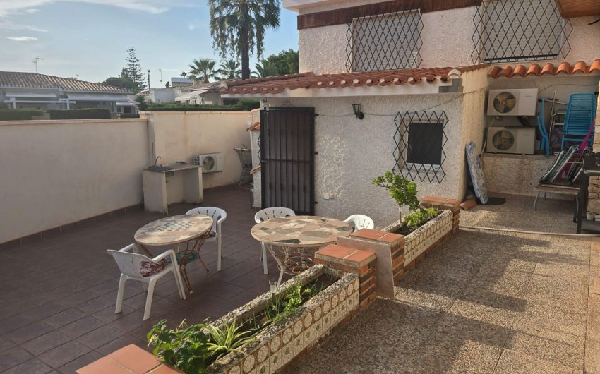 Herverkoop - Villa -
Orihuela Costa - Campoamor