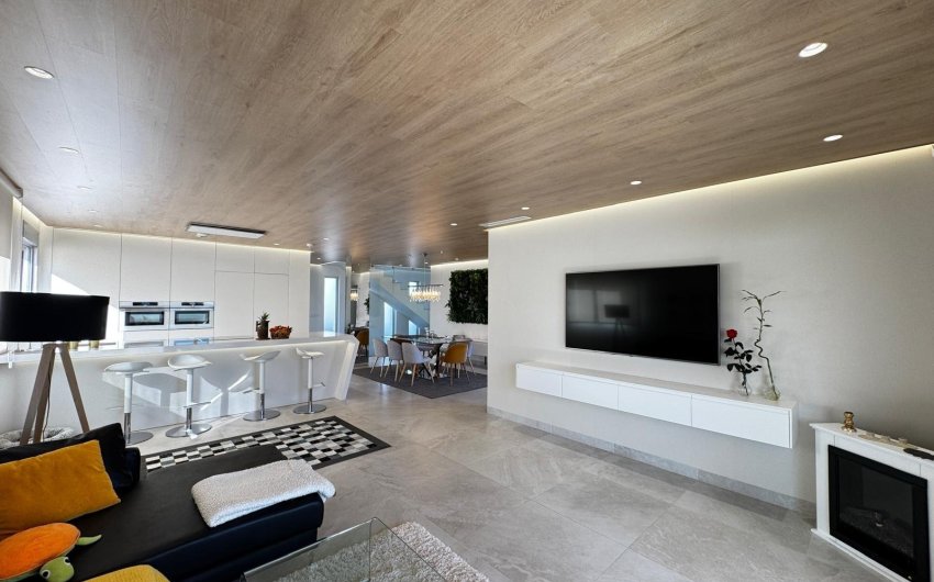 Herverkoop - Villa -
Orihuela Costa - Campoamor